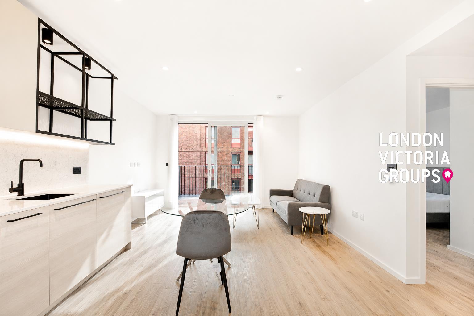 1 bed property in Curlew House, 1 Hawser Lane, London